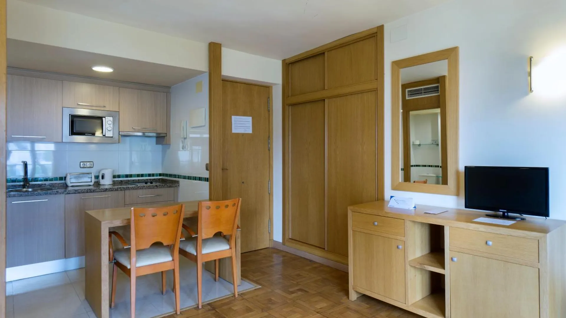 Apartman Apartamentos Ms Pepita Benalmádena