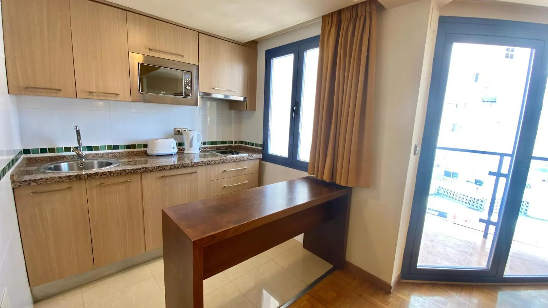 Apartman Apartamentos Ms Pepita Benalmádena